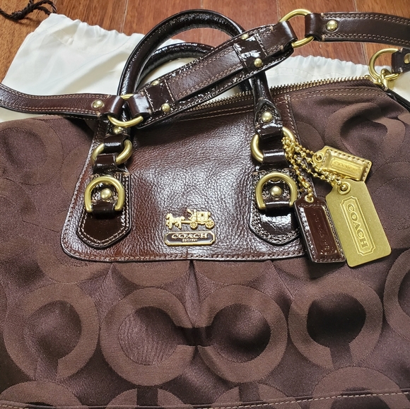 Coach purse - Picture 1 of 3